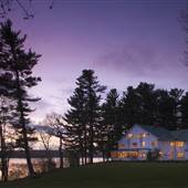 Wolf Cove Inn
